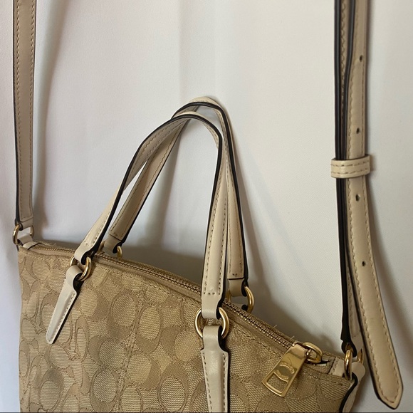 tan coach crossbody - Picture 5 of 5
